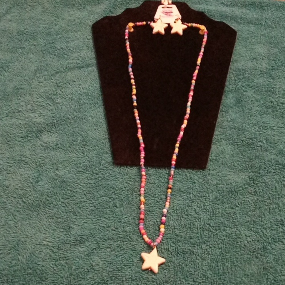 Jewelry - Picture 3 of 4